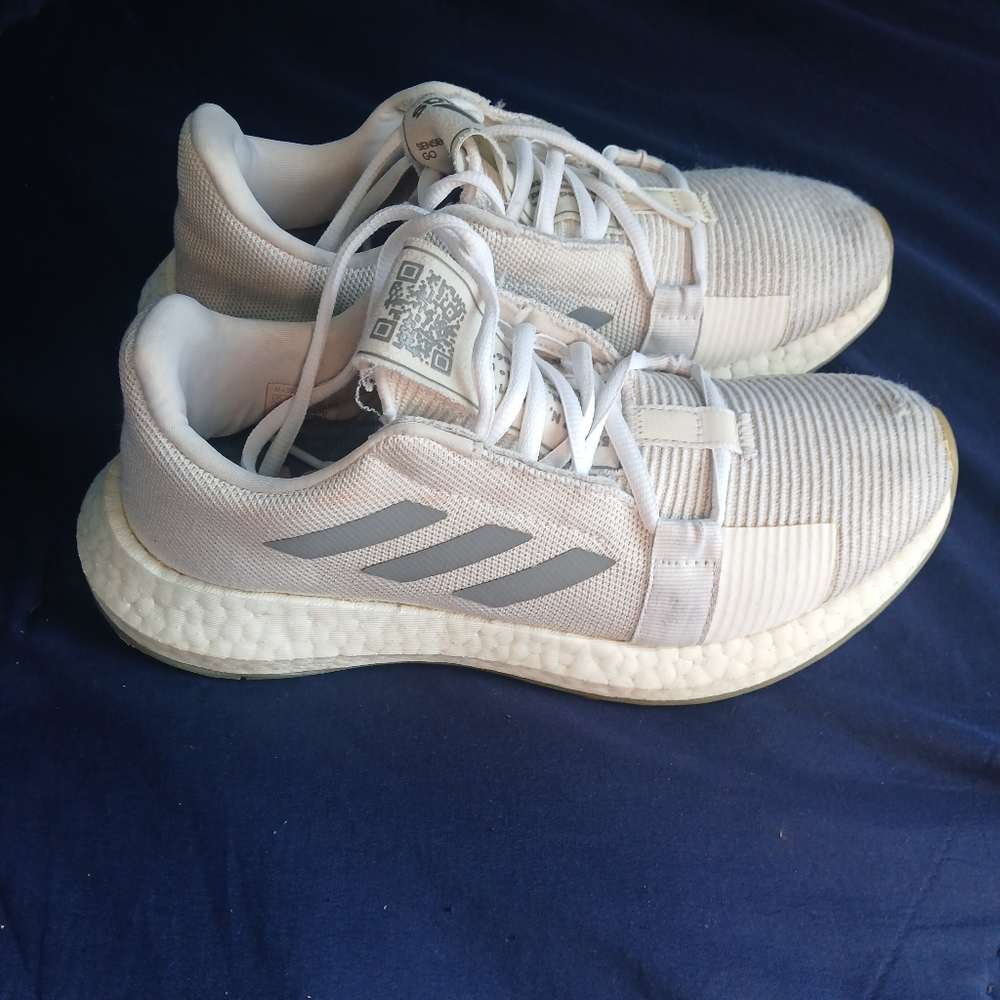 Womens Adidas Senseboost Go Running Shoes Size 7 Gray/White